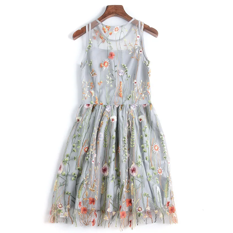 

New fresh cover heavy embroidery yarn sleeveless round collar waist pure color dress