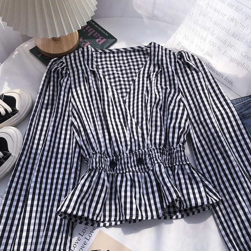 

Two buckle waist V-neck lantern sleeves contrast color plaid baby shirt female spring Korean version was thin short shirt top