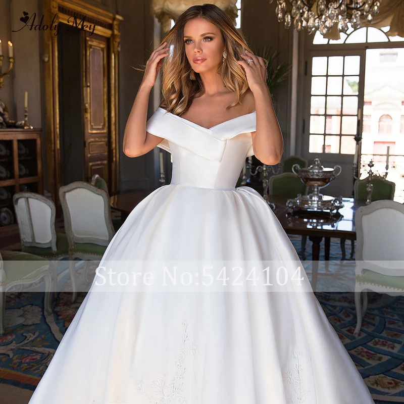 Adoly Mey Glamorous Appliques Matte Satin A-Line Wedding Dresses Elegant Boat Neck Zipper Up Vintage Bridal Gown Plus Size