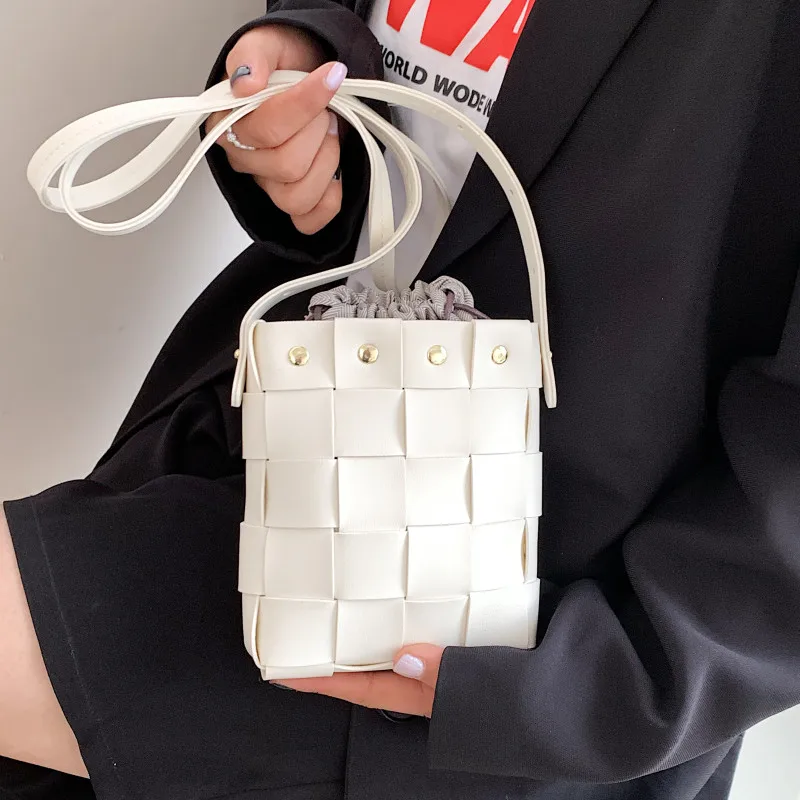 Unique Weave Shoulder Bags for Women Luxury Small Leather Crossbody Bag Rivet Woven Handbags Ladies Summer Casual Messenger Bag