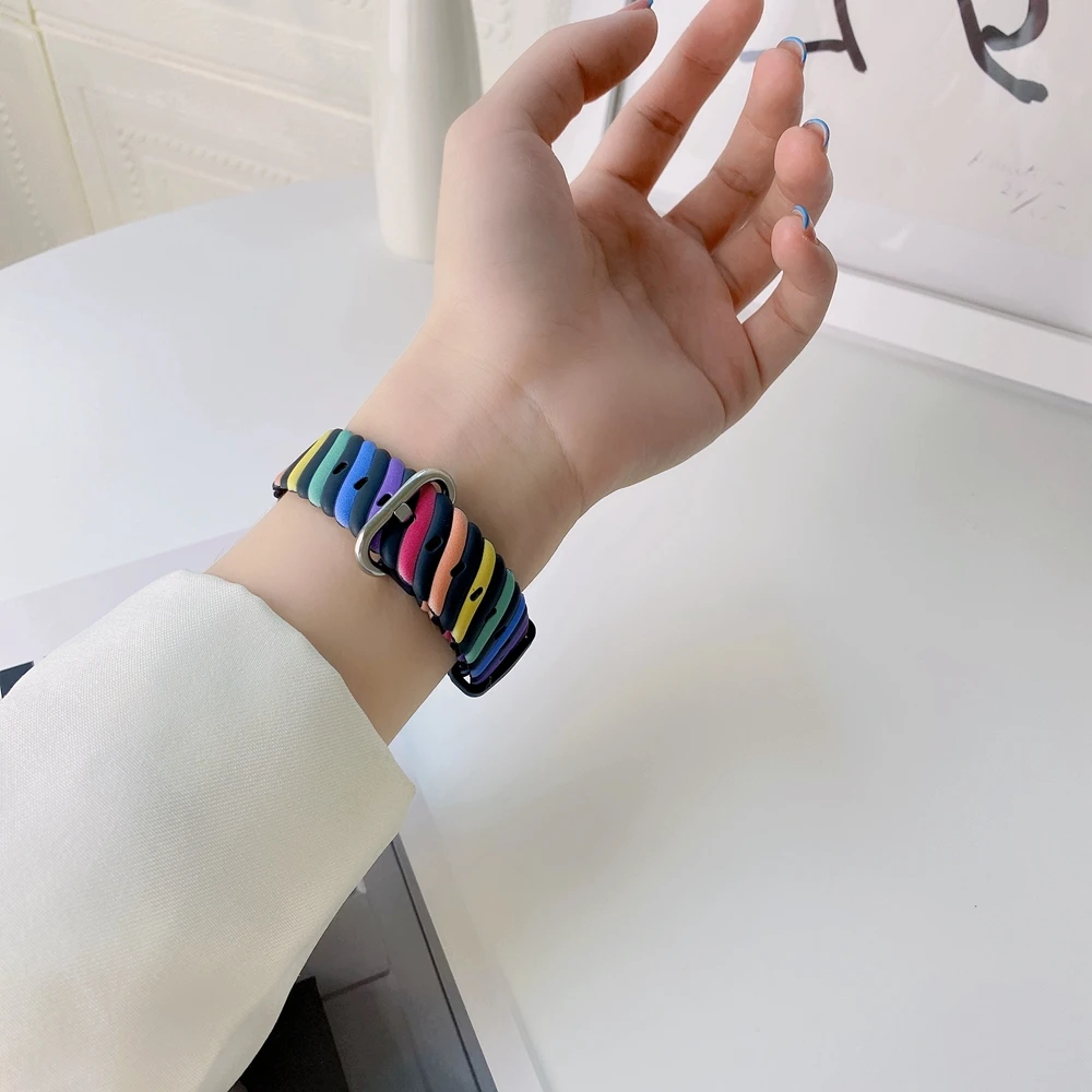 Браслет женский для Apple Watch Series 4 3 2 1 42 мм 38 силиконовый двухцветный мягкий