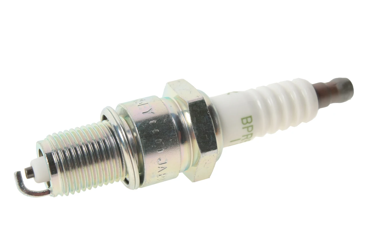 8. свечи на daewoo matiz. свеча зажигания daewoo matiz. 8 артикул. 8 артикул ngk.