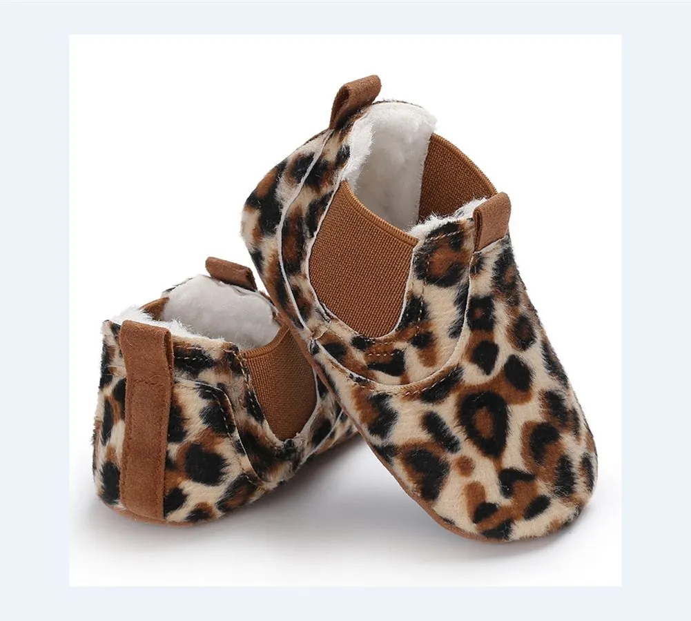 Leopard Мокасины для девочек и маленьких мальчиков, детская кожаная обувь, мягкая нескользящая обувь для малышей - Цвет: Leopard