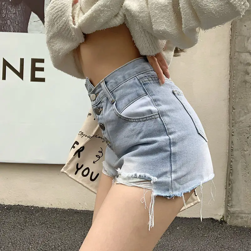 Шорты женские летние ассиметричные рваные в Корейском стиле |
