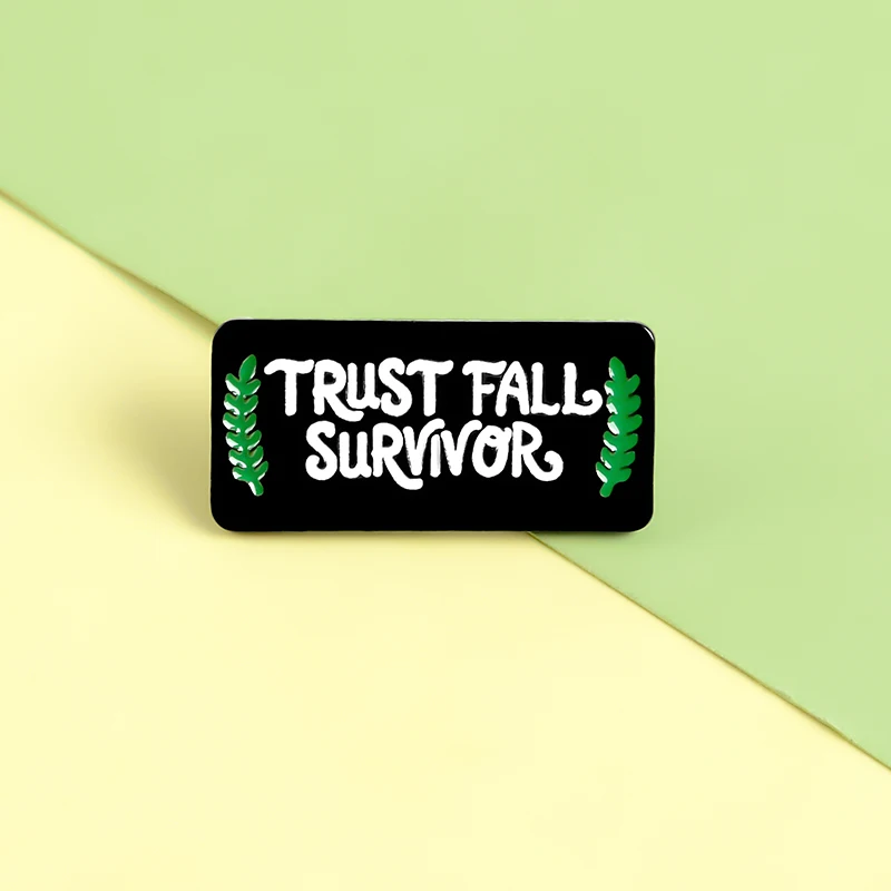 Trust Fall Survivor эмалированные булавки Компания команда здание доверие игра