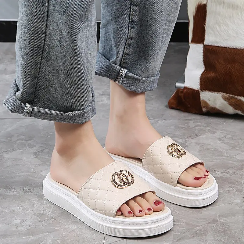 

new 2021 New Luxury Brand Designer Slippers for Women CG Crystal Wedges Platform Outdoor Indoor Slides Woman Shoes Summer