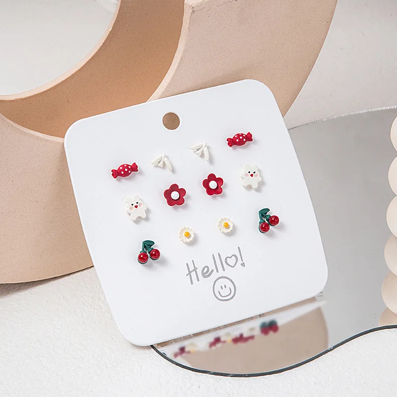 

New Earrings 2021 Metallic Temperament Simple Women's Fashion Earrings Girl Exquisite Small Cute Earrings Jewelry Gift