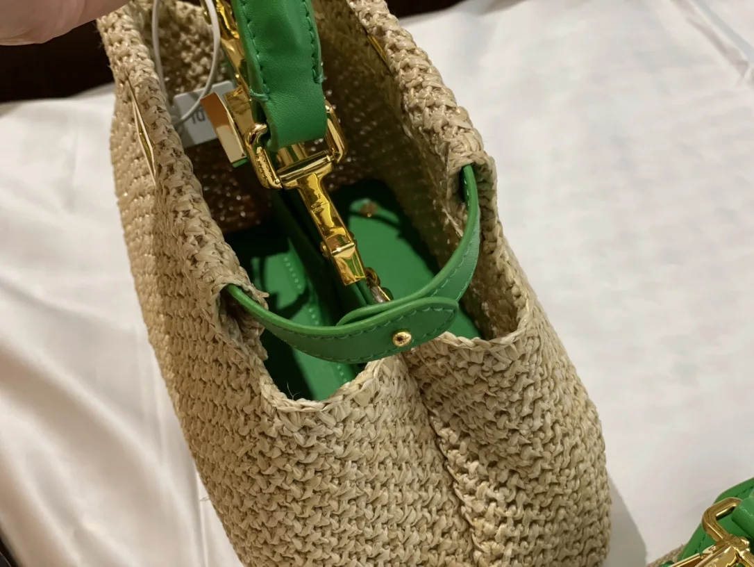

Women's Handbags