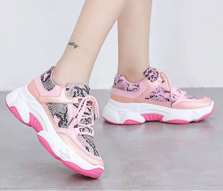 Розовый New fashion brand sneakers Woman Shoes Pu leather Leopard Platform outdoor sneakers women sports shoes Ladies Plus size 36-42 - Цвет: Розовый
