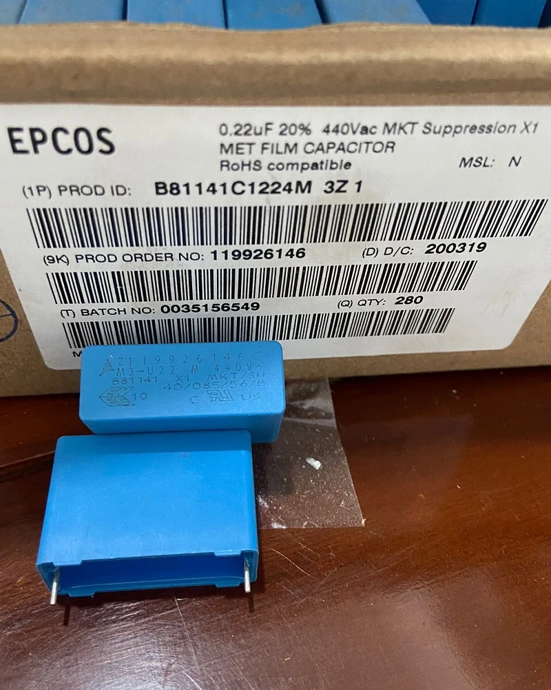 100% оригинальный и новый B81141C1224M EPCOS U22M440V U22 M 440V B81141 X1 MKT/SH лучшее качество |
