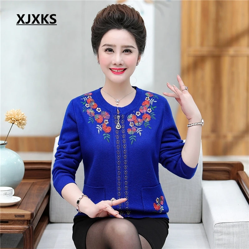 XJXKS Cardigan Coat New Autumn And Winter Zipper Embroidery Cashmere Women Plus Size Thick Outwear Sweater Coats |