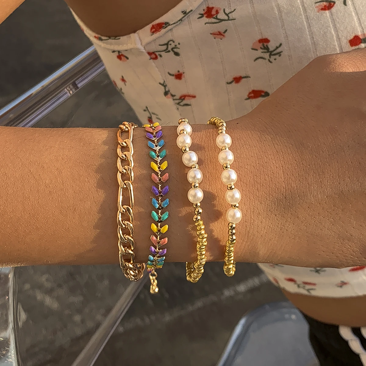 

SHIXIN Vintage Pearl Beaded Bracelets Set for Women Fashion Layered Gold Color Beads Bracelets 2021 Handmade Chain Jewelry Gifts