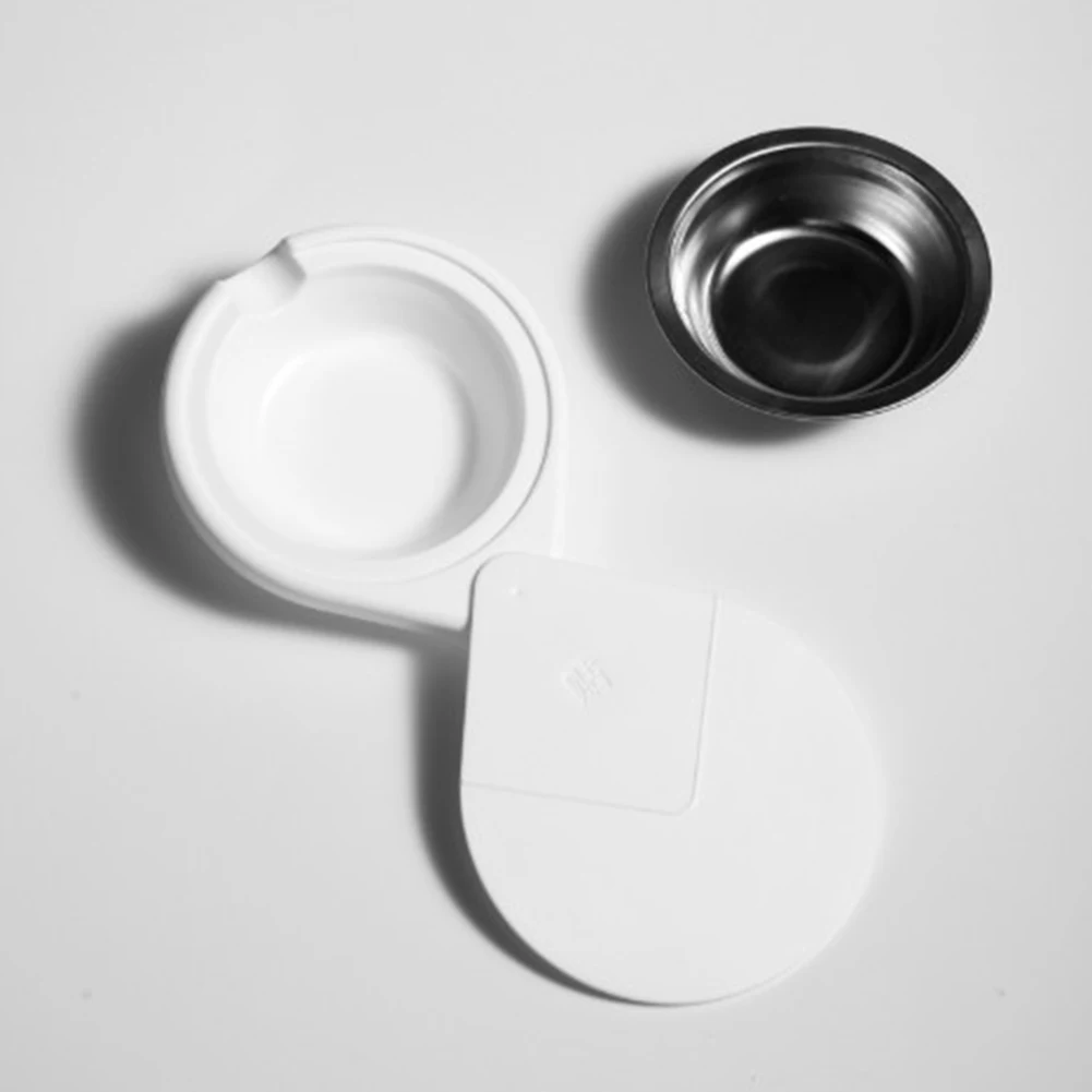 Творческий под столом пепельница 360 ° Вращение сигарет держатель мусора