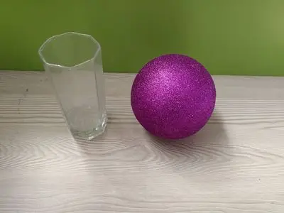 Фиолетовые пенопластовые шарики из пенопласта вечерние свадебные праздничные