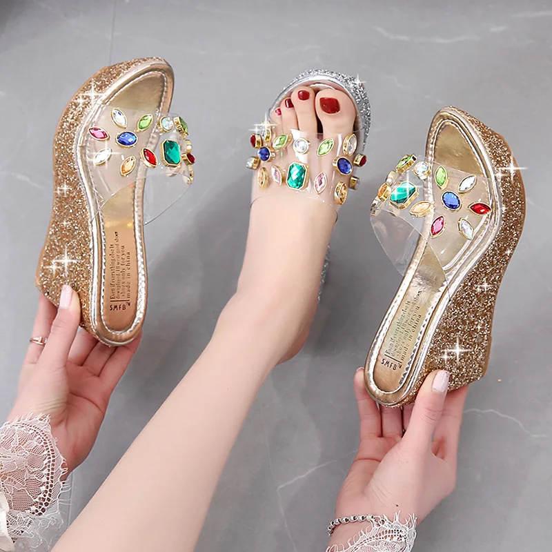 

Beach Shoes Slippers Heels On A Wedge Slides Fashion Platform Jelly Flip Flops Slipers Women Sabot High Luxury Glitter 2020