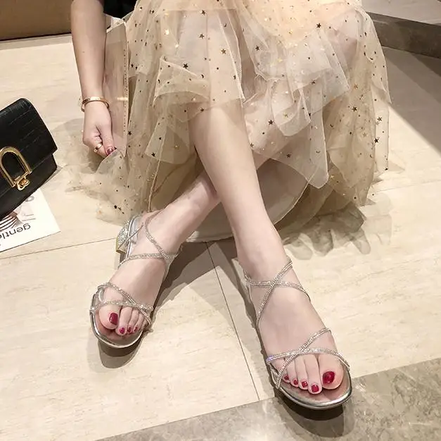 Не сужающийся книзу массивный Сандалии в римском стиле женские Фея 2019 новый