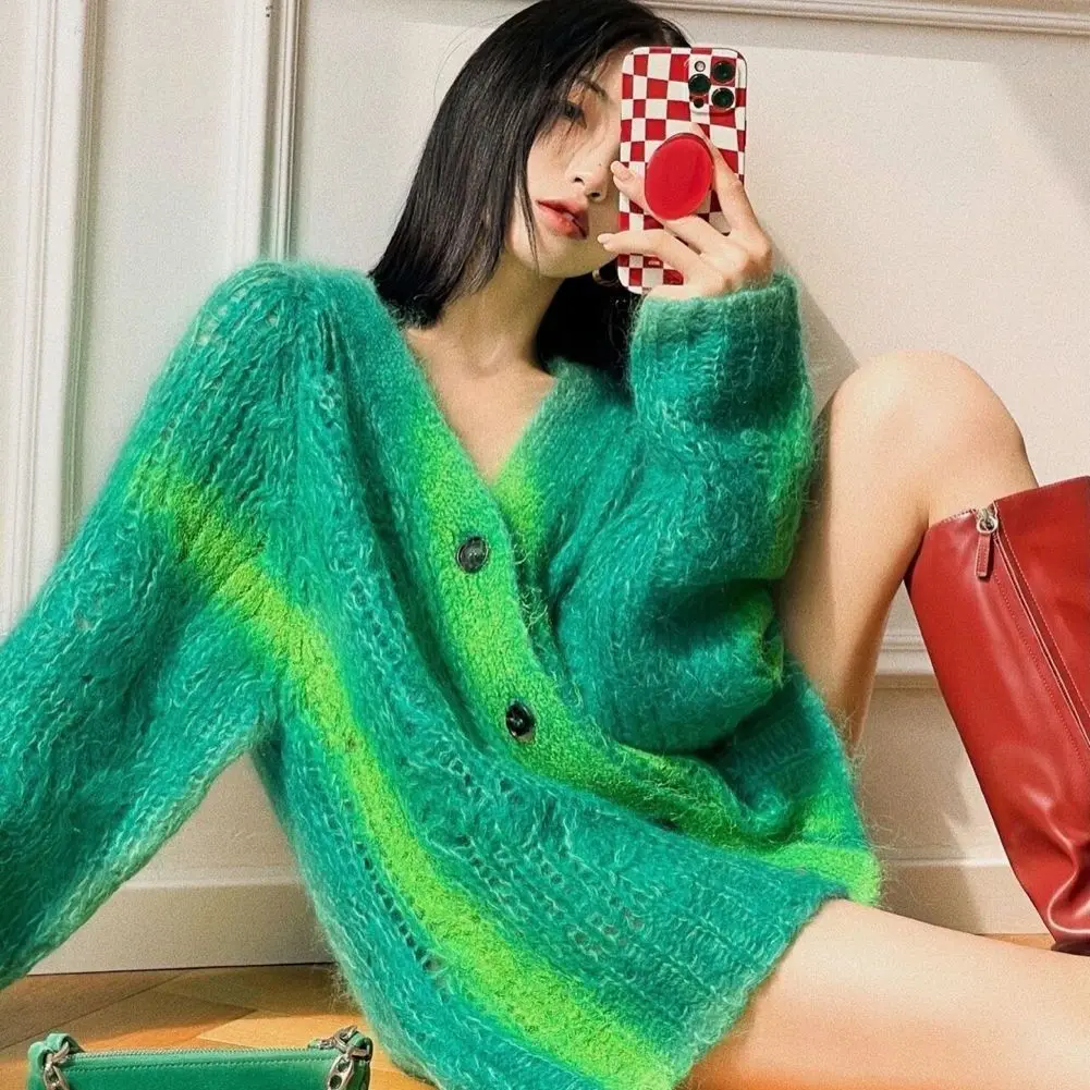 

Fashion personality green gradient knitted cardigan coat women 2021 fall/winter new loose coat sweater with the same style