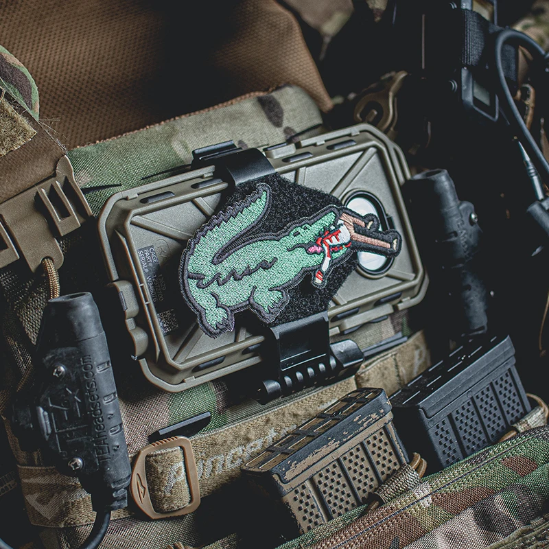 Нашивка с вышивкой в виде крокодила зеленый значок для одежды жилета рюкзака