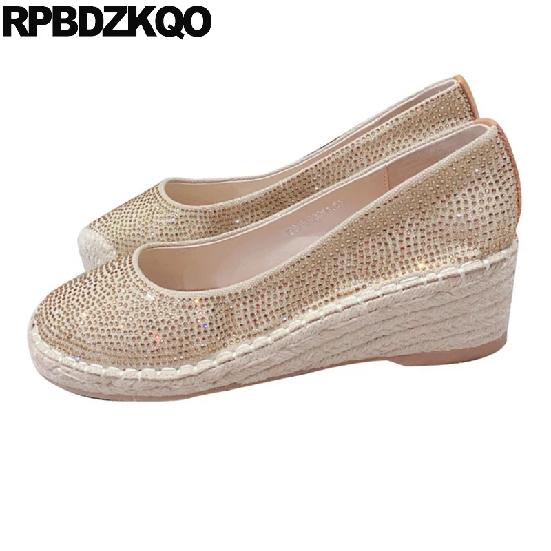 Женские парусиновые туфли со стразами лодочки на среднем каблуке с круглым