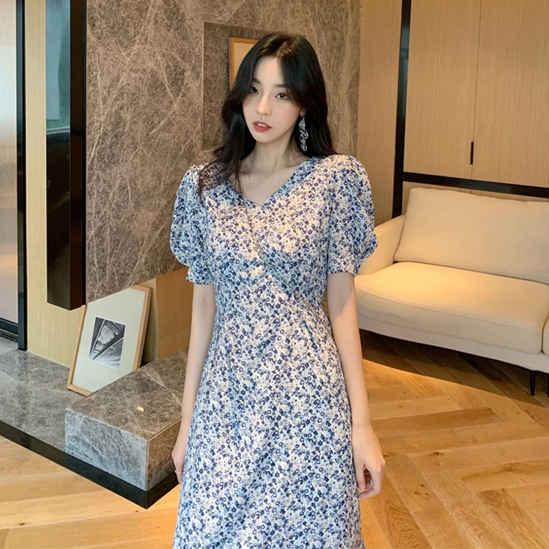 Make firm предлагает платье в Корейском стиле с v образным вырезом и рукавами