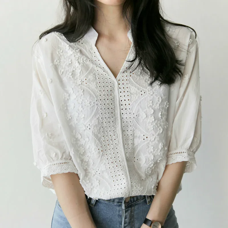 

New White Shirt Half Sleeve Embroidery Blouse Hollow Out Women Clothes V-Neck Floral Office Lady Womens Tops Blusa De Renda