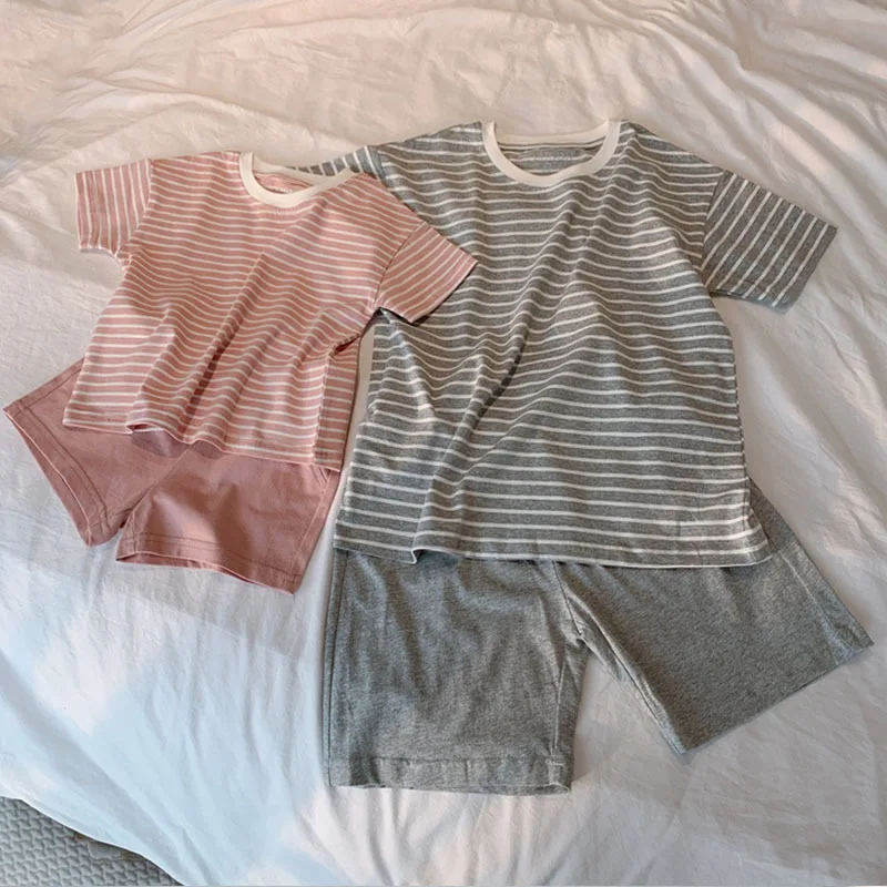 Парные сочетающиеся пижамы летние рубашки полосатая семейная Рождественская