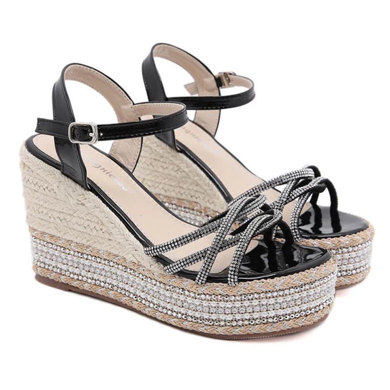 

Women sandals drills very thick bottom joker with fashionable and comfortable wedges peep-toe sexy elegant platform sandals