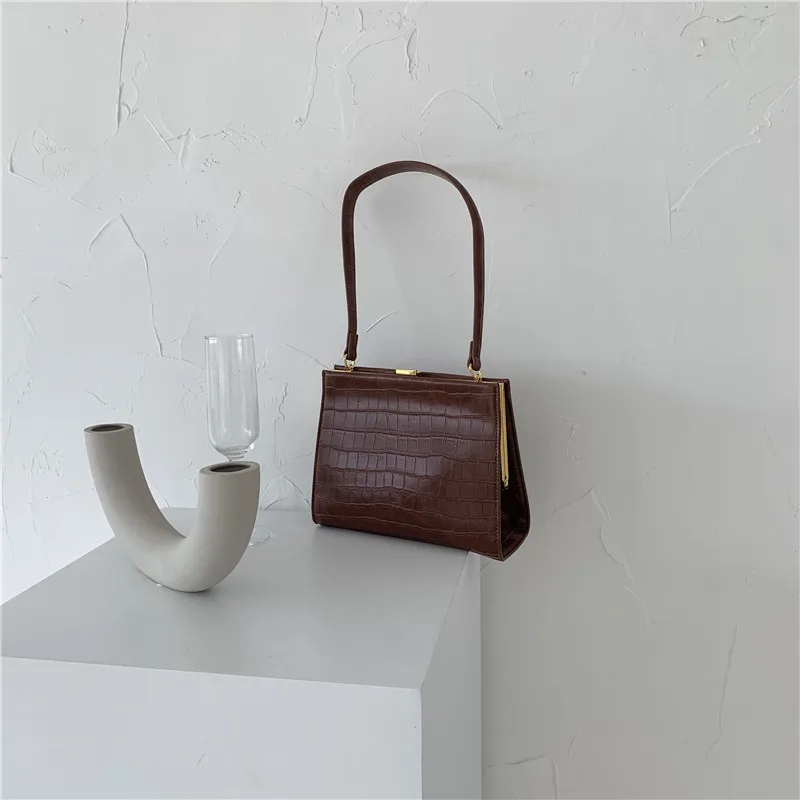 

Vintage Clasp Women Crocodile Leather Handbags Aligator Metal Frame Design Top handle Tote Bags Autumn Red Black Box bag