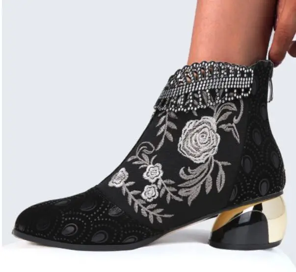 

New Ankle Boots Women's Shoes Leather Boots Embroidery Ethnic Style Pointed Crystal Bohemian Zipper Spring and Autumn Lady Botas
