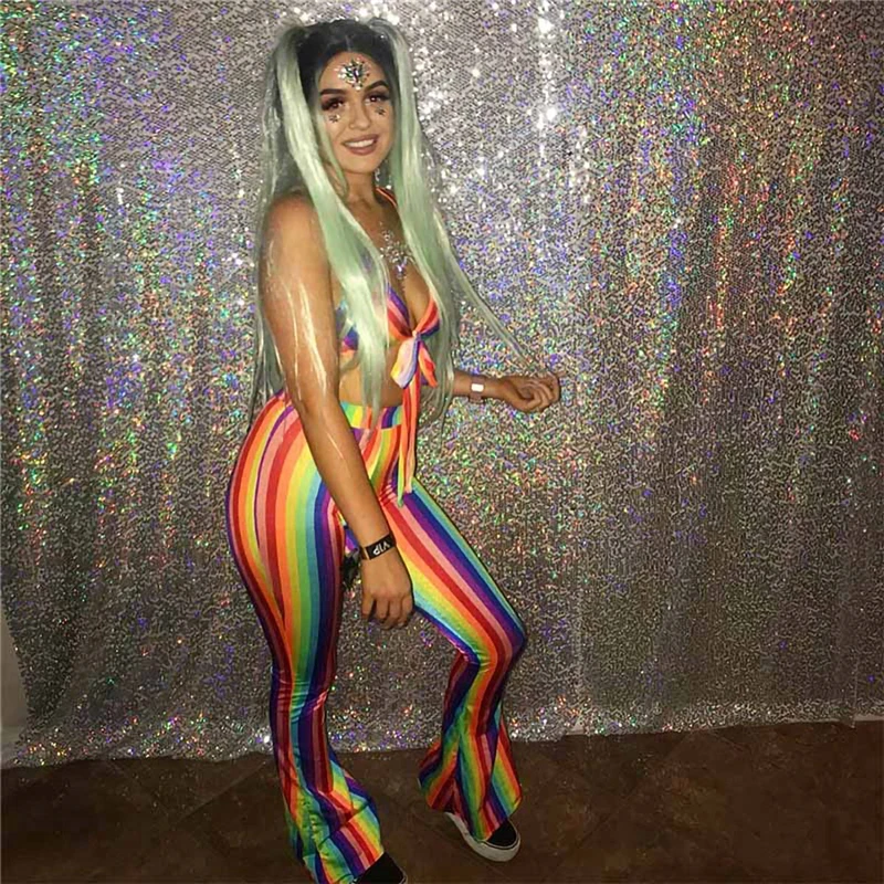 Радужные цветные полосатые принтованные наряды с низким вырезом на спине