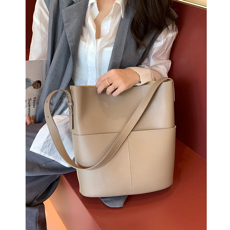 

Leather bucket bag 2021 autumn and winter new high-grade large bag women's hand-held single shoulder bag large capacity mother