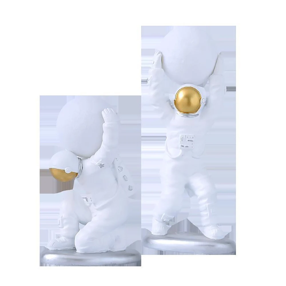 

Modern Light Luxury Astronaut Nordic Style Healing Hand-made Night Light Bedroom Wine Cabinet Home Decoration Ornaments