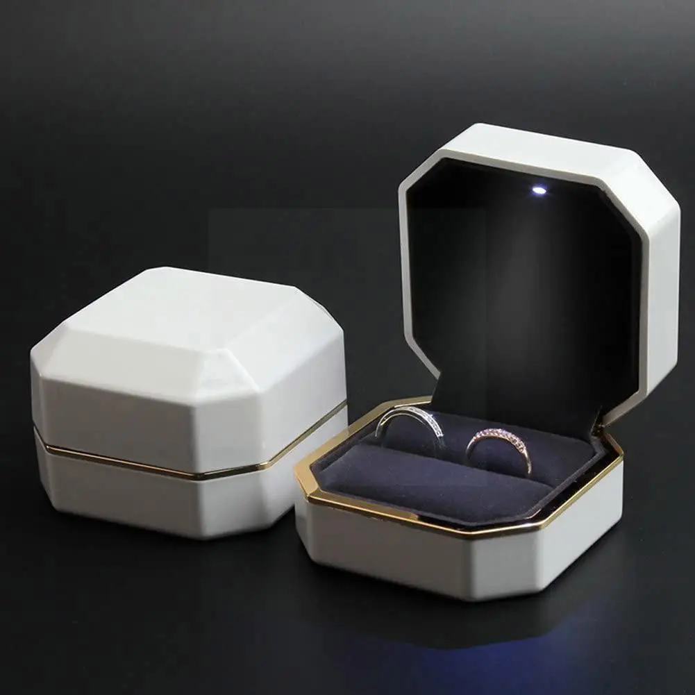 

Valentine's Day Jewelry Box Rubber Paint Proposal Ring LED Box Wedding Octagonal Pendant Light With Box J0K9
