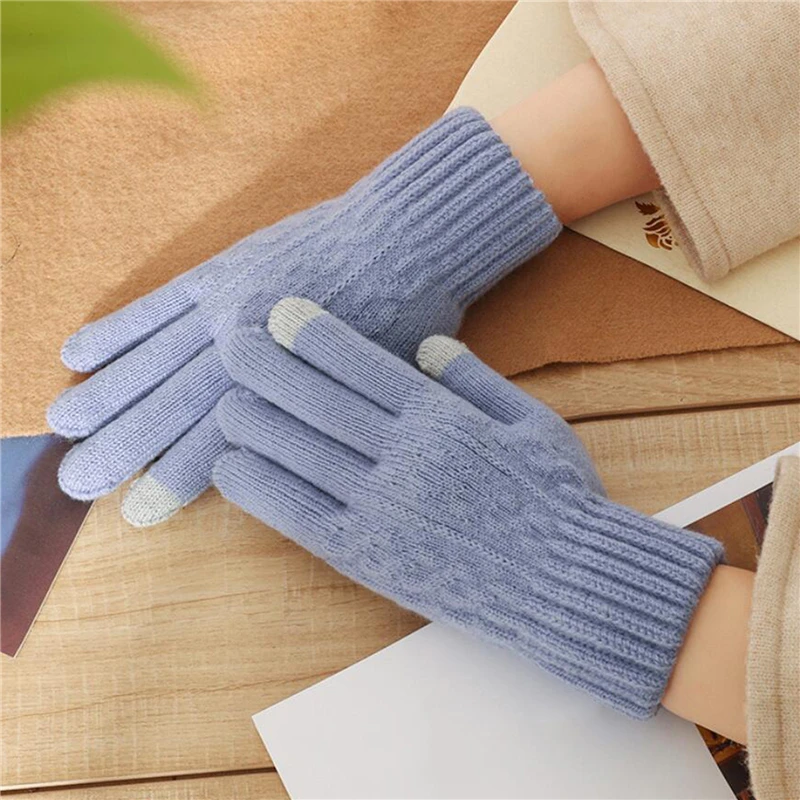 

2021 Winter Fashion Touch Screen Gloves Women Cute Cartoon Bear Printed Wool Knitted Full Finger Mittens For Girls Christmas