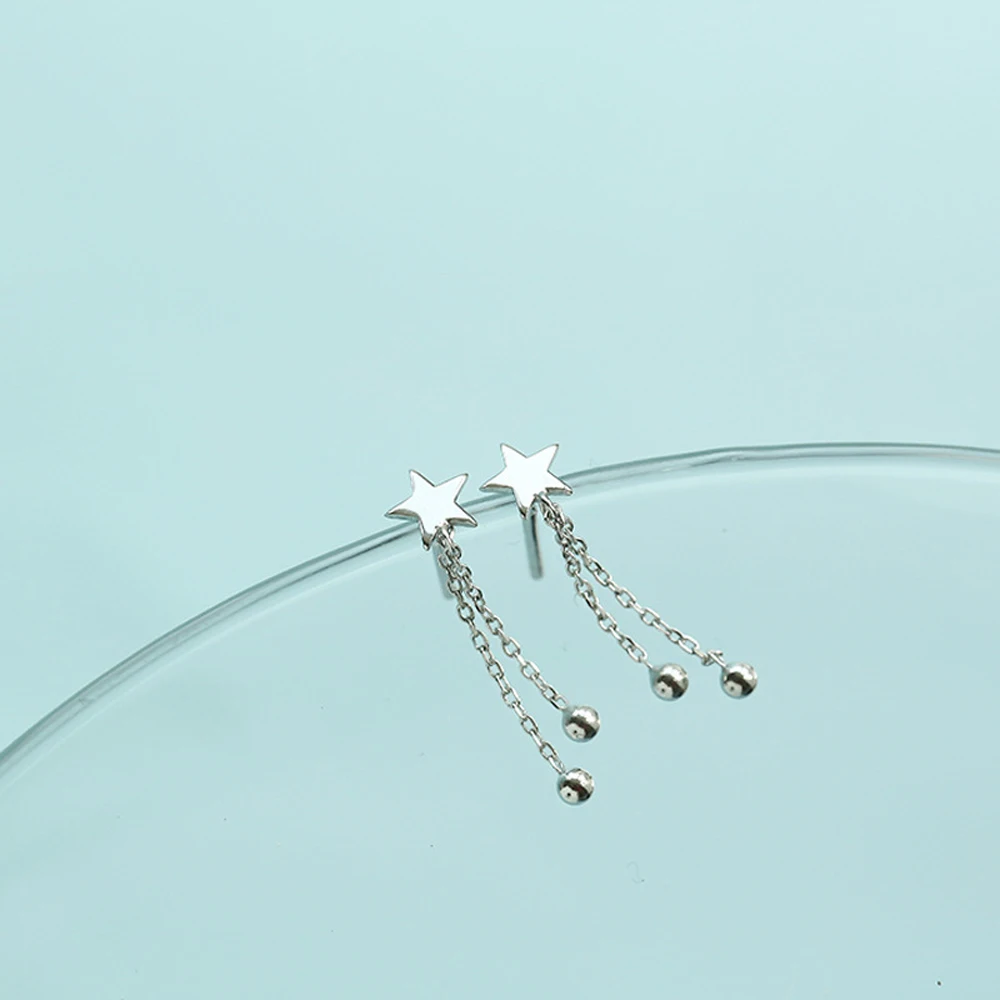 

In 2021New Contracted Fashion Temperament Earrings Personality Charm Temperament Of Women Korean Fashion Stud Earrings