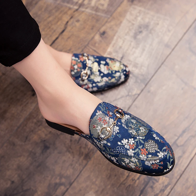 Новинка 2020 года мужская повседневная обувь с вышивкой на плоской подошве лоферы