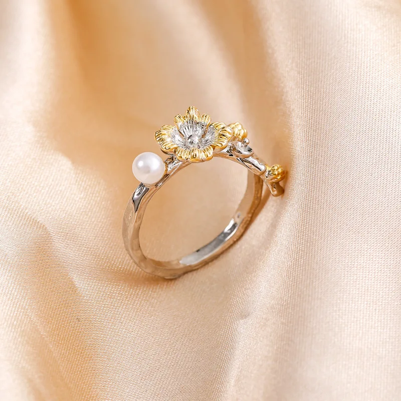 

Exquisite Women Rings for Women Accessories Statement Jewelry Anniversary Gift Fashion Flower Imitation Pearl Rings
