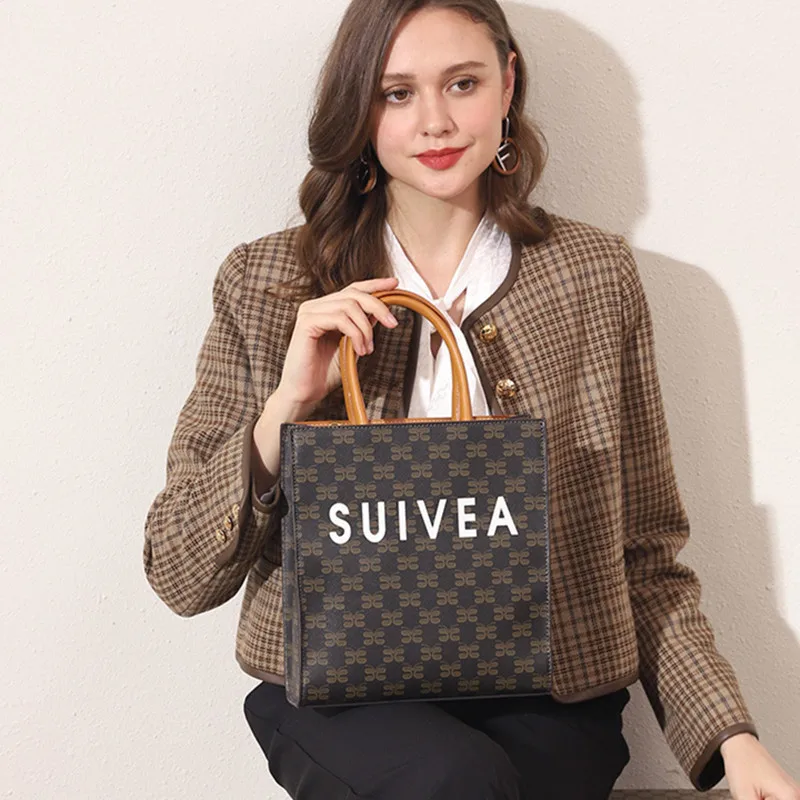 

Легкая Роскошная Высококачественная кожаная Вместительная женская сумка-тоут с принтом в стиле ретро, новинка 2021, универсальная сумка-месс...