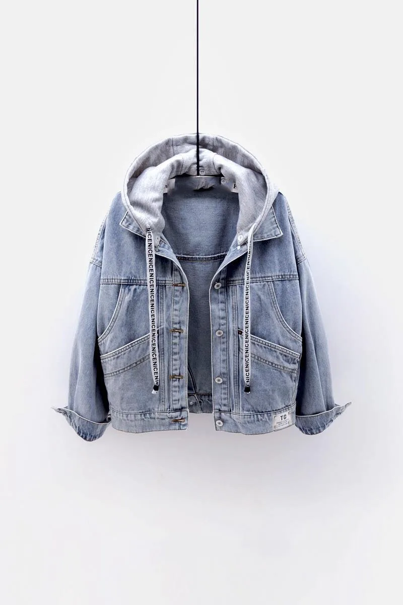 

Women Denim Short Jacket Female Oversize Outerwear Loose Short BF Hooded Jeans Coat Big Pocket Tops 2021 Spring Autumn