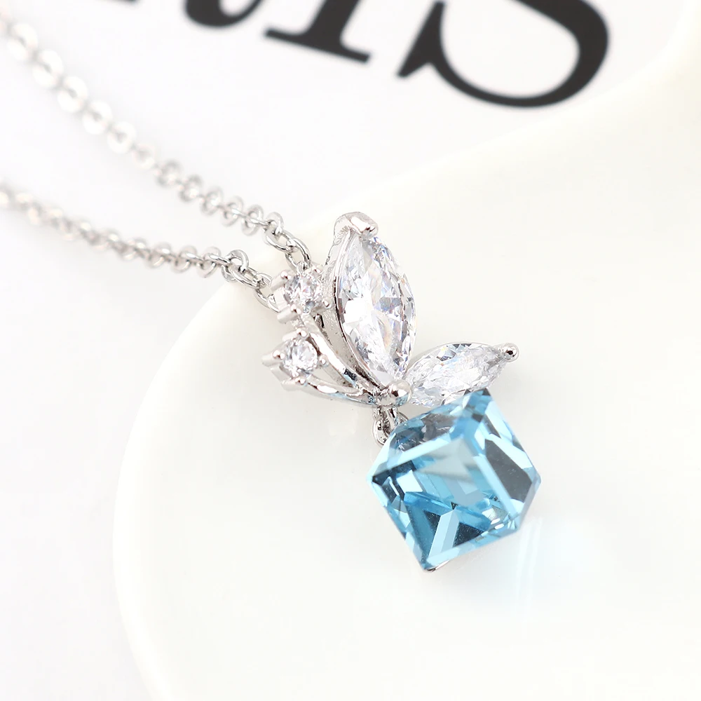 Новинка 2020 ожерелья с кубической подвеской украшенные кристаллами Swarovski