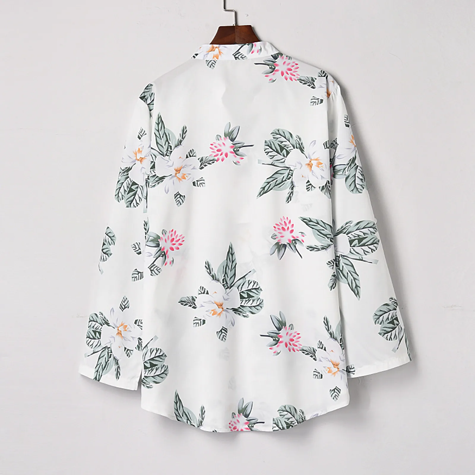 

Working Uniform Tops Butterfly Print T Shirt Scrubs Short Sleeve Pocket V Neck Fashion Clothes for Women