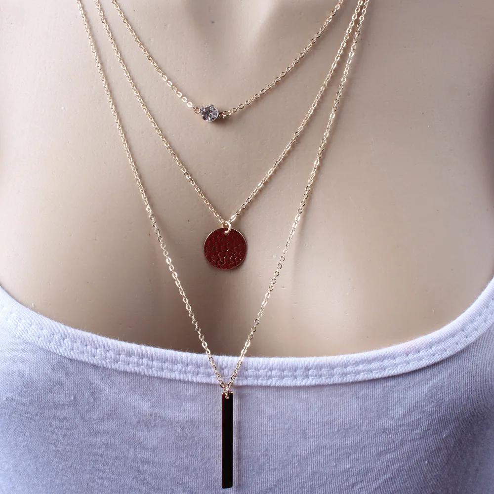 Трендовое многослойное ожерелье с металлической ручкой и блестками в стиле