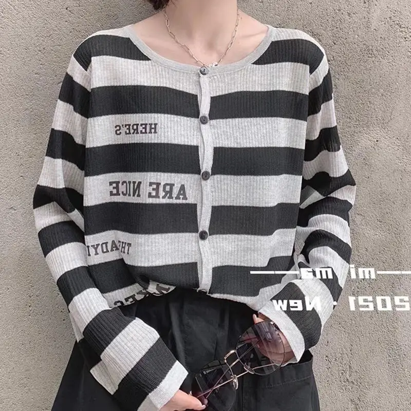 

Autumn Women Europe Station Sweater Cardigan Stripe Letter Sweater O-Neck Loose Casual Ladies Color Contrast Fashion Top TT0009