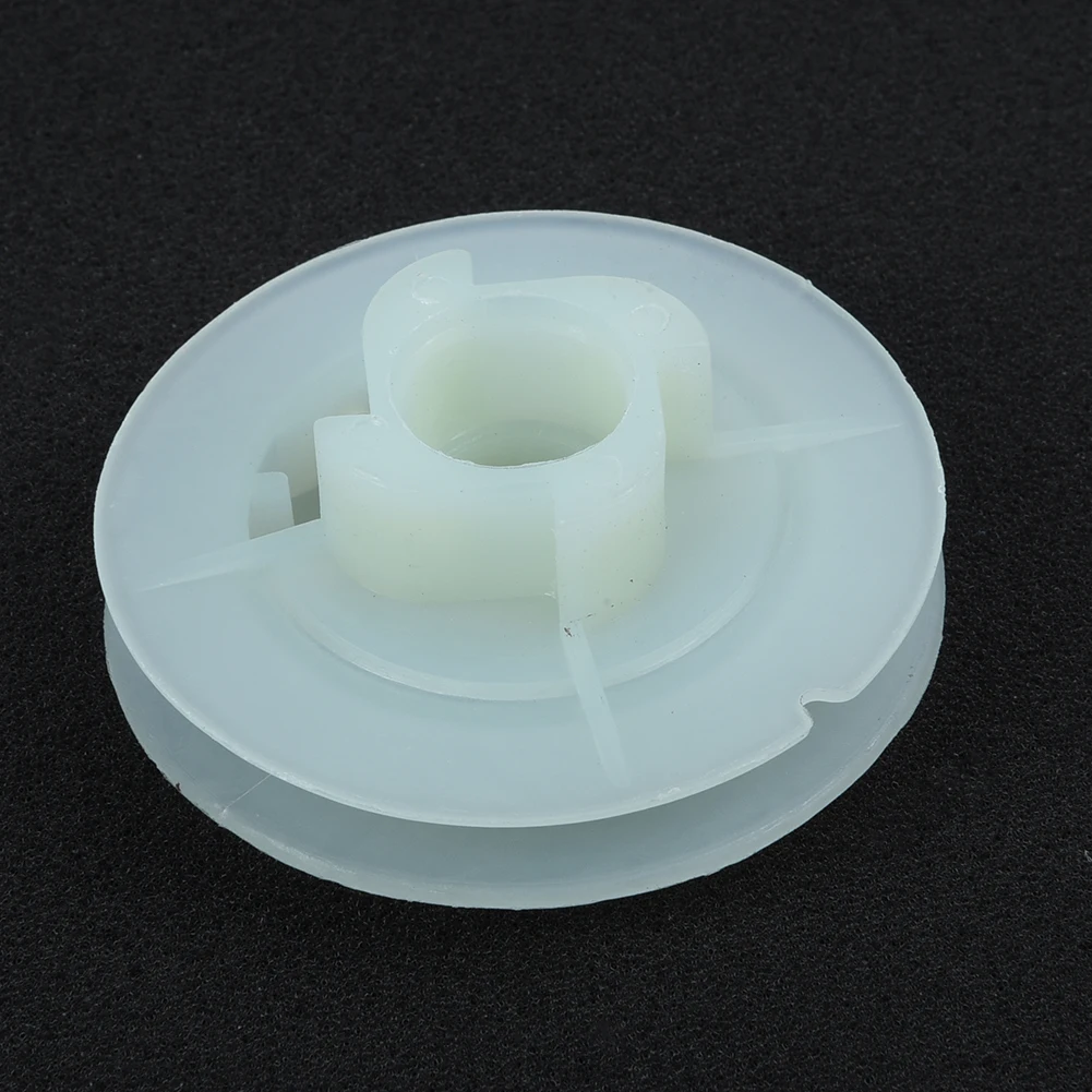 

Recoil Starter Start Pull Pulley For Chinese 4500 5200 5800 45cc 52cc 58cc Chainsaw Recoil Starter Pulley High Quality Part