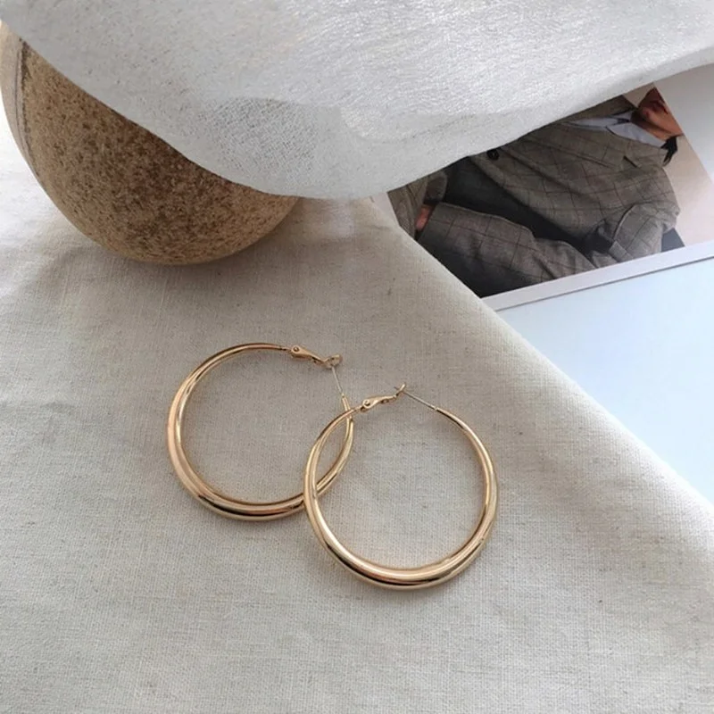 

Elegant Accessories for Women Big Circle Geometry Earrings Jewelry 2021