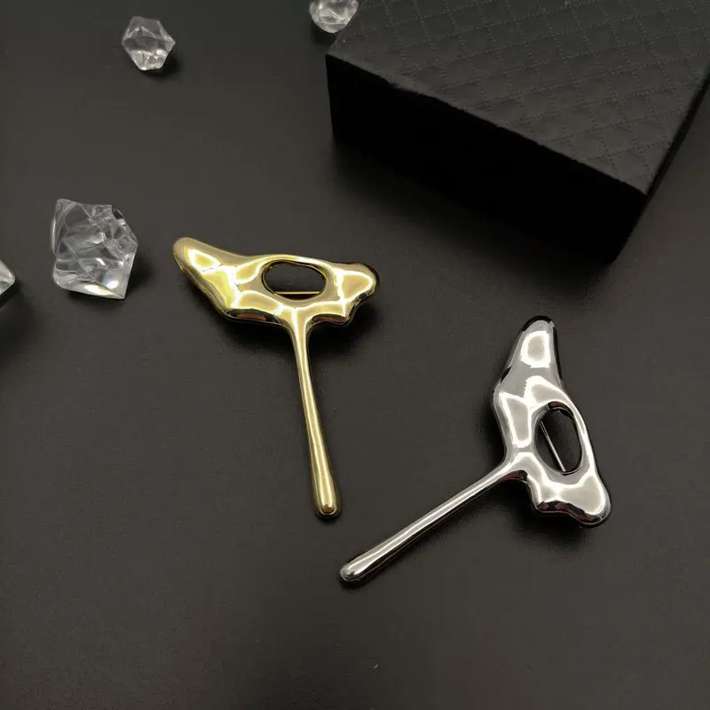 

INS Geometric Personality Metal Brooch Women's Suit Jacket Pin Accessories Gold Silver Fashion Badge Jewelry Charms Girls Gift