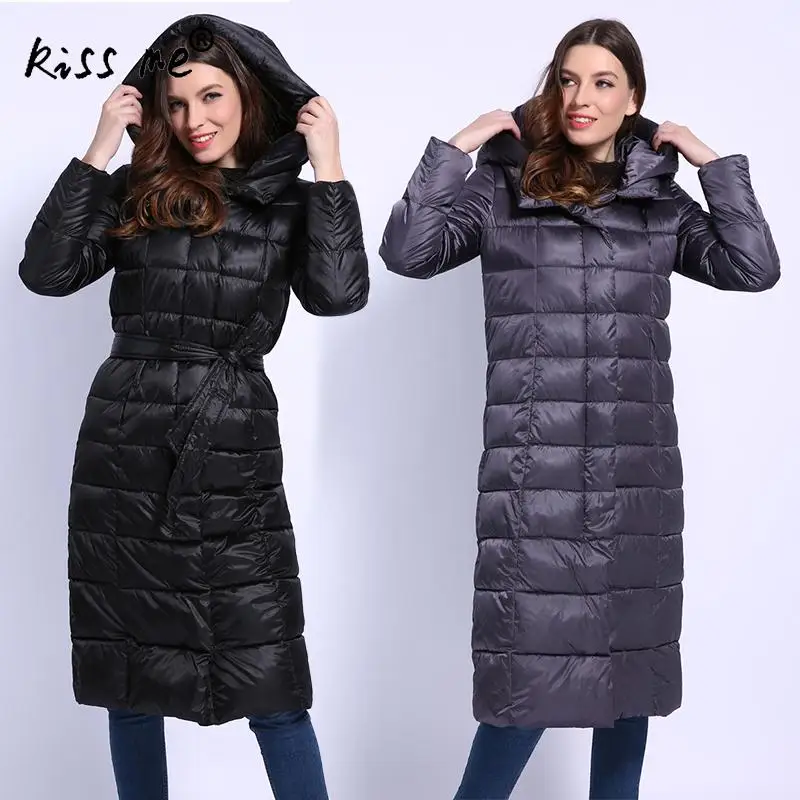 Женская верхняя одежда средней длины пуховик с капюшоном и регулируемой талией
