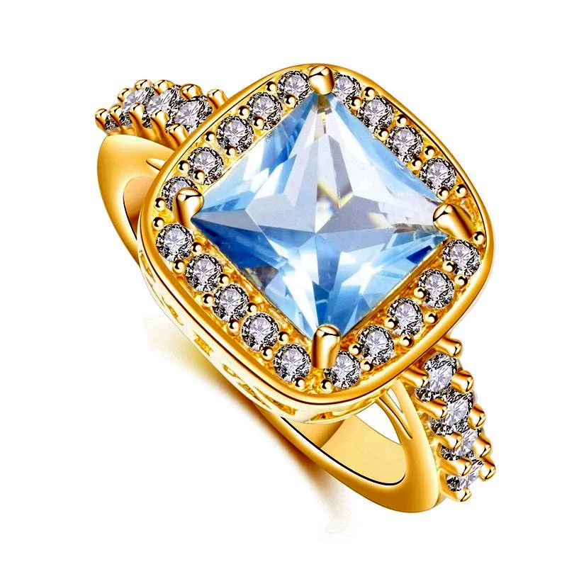 Великолепное обручальное кольцо с квадратным кубическим цирконием и золотым