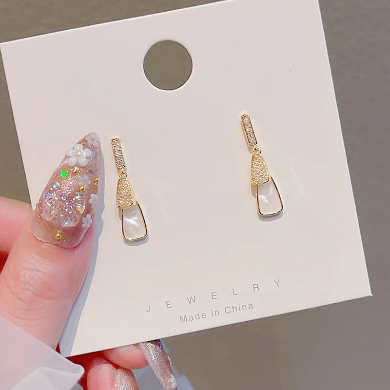 

2022 New Design Geometrische vorm Tiny Women Earring 14k Real Gold Waterproof Stud Earrings Wedding Jewelry Pendant Gift