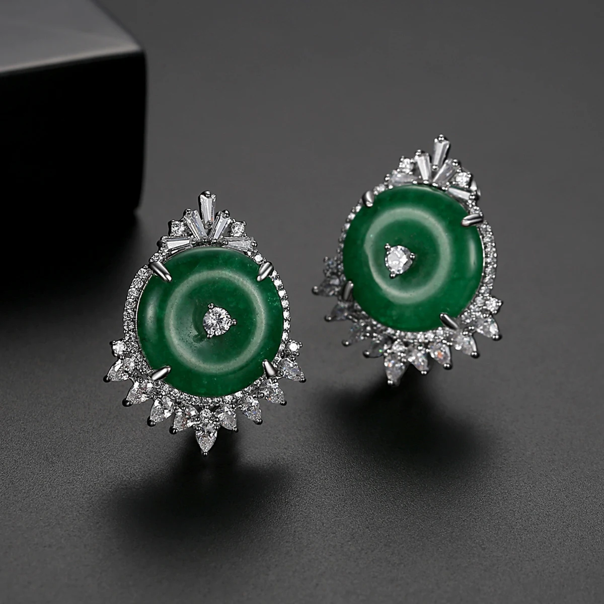 LUOTEEMI новый дизайн привлекательный серьги-гвоздики для женщин Высокое качество AAA